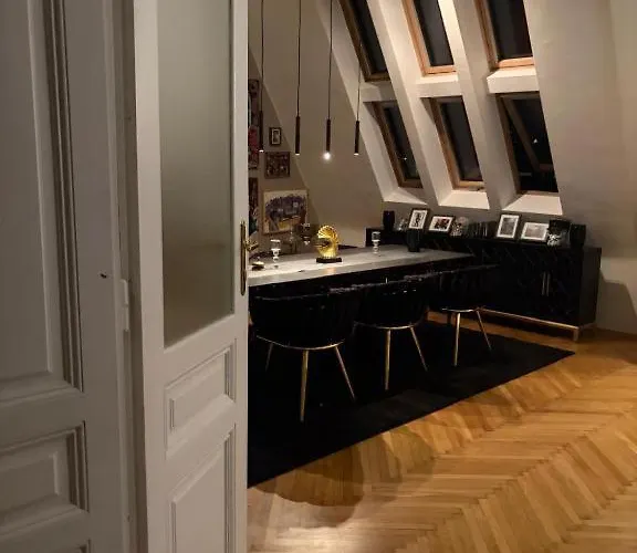 Skyline Retreat In The Heart Of Vienna!